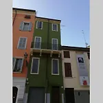 Luminoso Appartamento In Centro Storico.